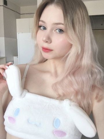 Викуся